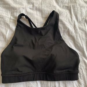 Lululemon High neck Energy Bra Size 4
